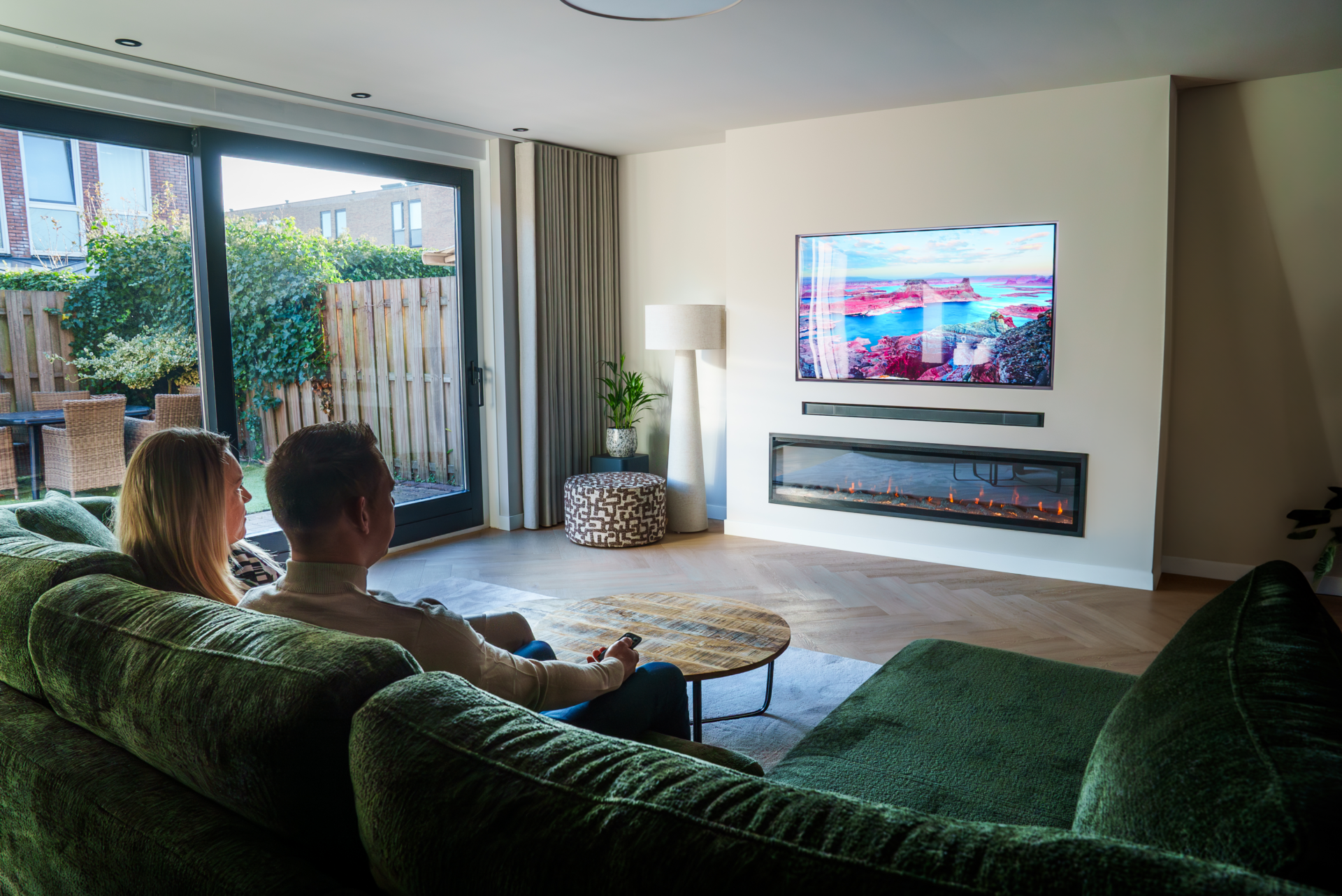 P2476-Foto's Opdracht 3 vuursfeerhaard V2 2 zonder kerstboom Sfeerhaard Milan 106cm